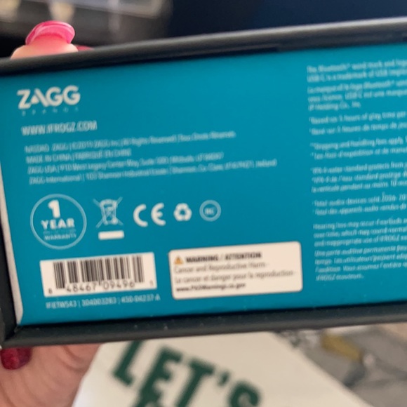 Earbuds - Picture 4 of 5